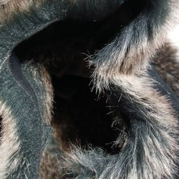 Cripple Creek Women's Faux Leather & Fur Vest Sleeveless Western Black Size M - Picture 6 of 8